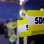 Več tisoč ljudi na srečanju SDS v Bovcu: “Ni popuščanja, svoboda Sloveniji”