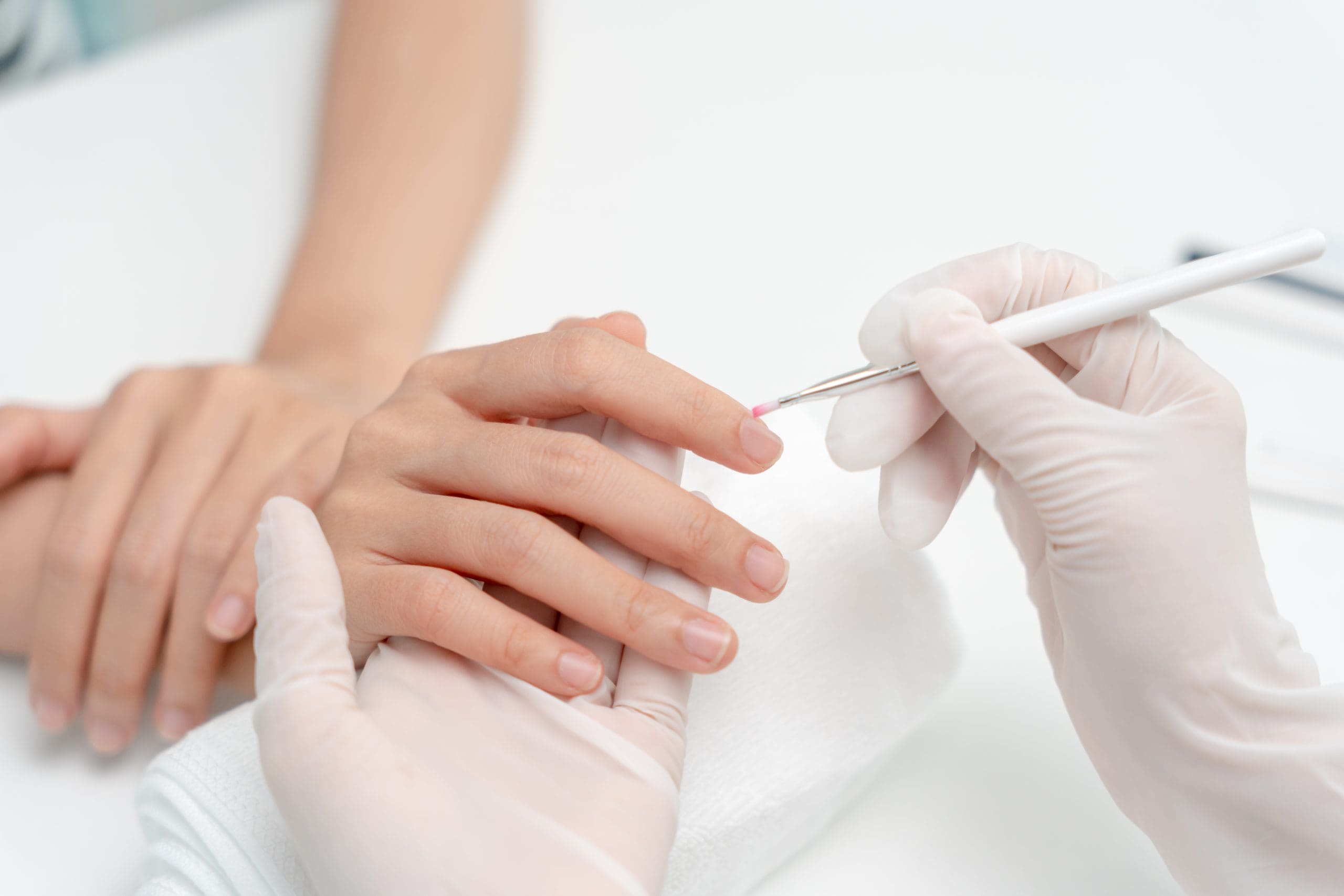 https://www.vecteezy.com/photo/17012342-woman-receive-care-service-by-professional-beautician-manicure-at-spa-centre-nail-beauty-salon-use-nail-file-for-glazing-treatment-manicurist-make-nail-customer-to-beautiful-body-care-spa-treatment