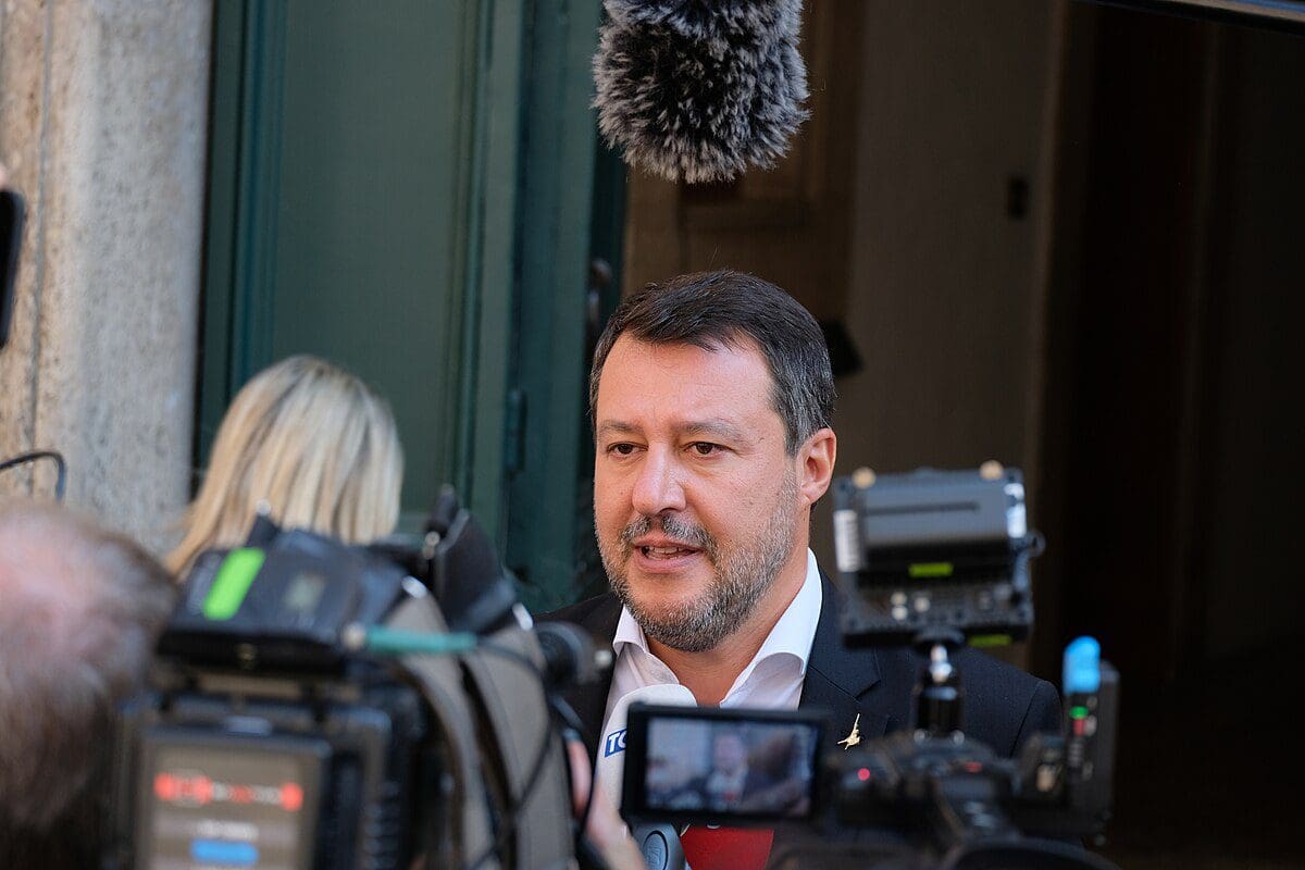 https://commons.wikimedia.org/wiki/File:Matteo_Salvini_Sept_2021_2.jpg