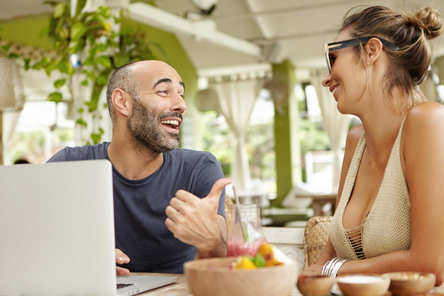 https://www.freepik.com/free-photo/middle-aged-bearded-man-with-cheerful-expression-pointing-thumb-his-girlfriend-sunglasses-while-telling-jokes_9661821.htm#fromView=search&page=1&position=25&uuid=c08d6bc6-17c8-47f8-a4cc-205a91382060