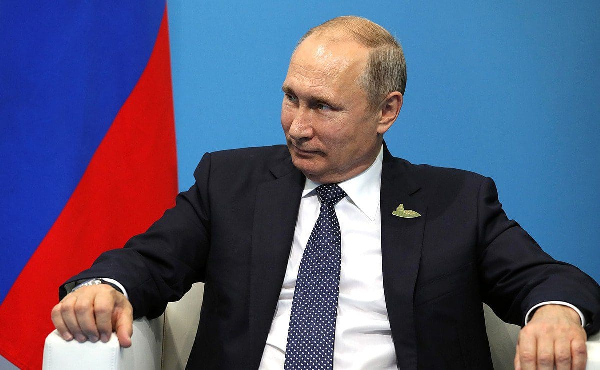 1200px-Vladimir_Putin Tiskovna služba predsednika Ruske federacije wikimedia