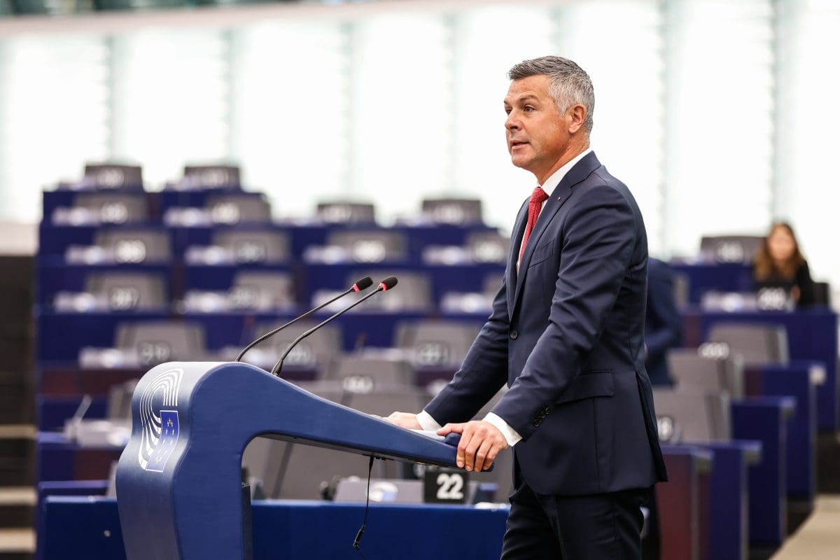 https://www.matjaz-nemec.si/sl/news/poziv-predsedniku-vlade-dr-robertu-golobu.html
