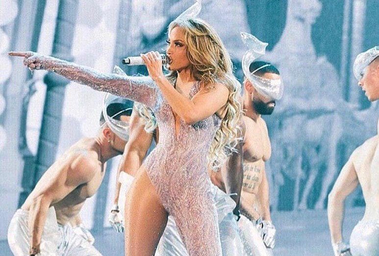 Jennifer Lopez Wikimedia IZEMtv https://commons.wikimedia.org/wiki/File:Jennifer_Lopez_Live_during_Its_my_party_tour.jpg