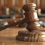 Evropska komisija: Slovensko sodstvo med hitrejšimi v EU, izziv ostajajo upravni spori