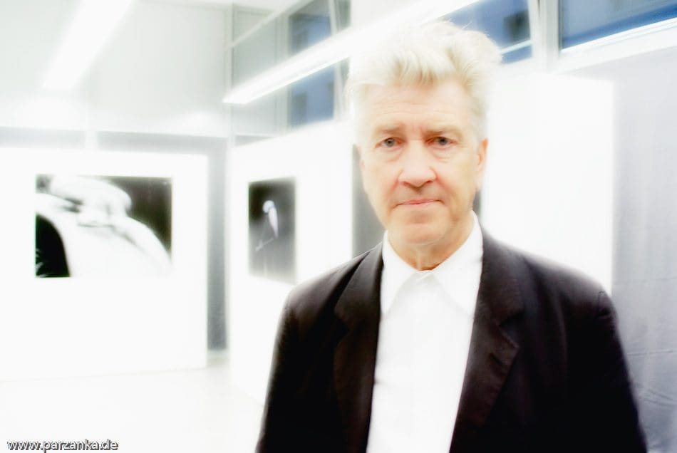 David Lynch Exposition New Photographs, Duesseldorf Sept.27.2008 https://commons.wikimedia.org/wiki/File:David_Lynch_2008.jpg
