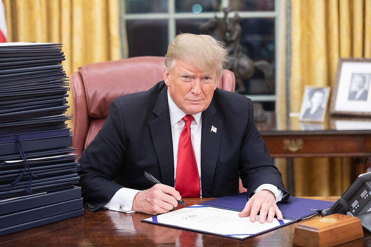 Donald Trump Wikimedia Commons Bela Hiša