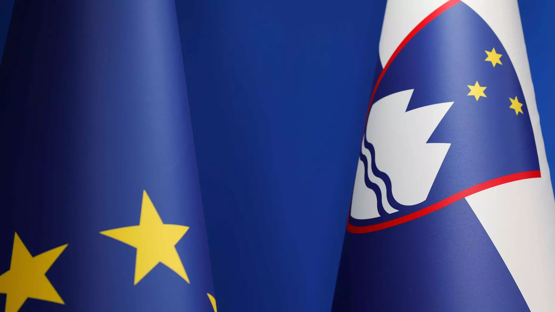 euslo-zastava.jpg UKOM