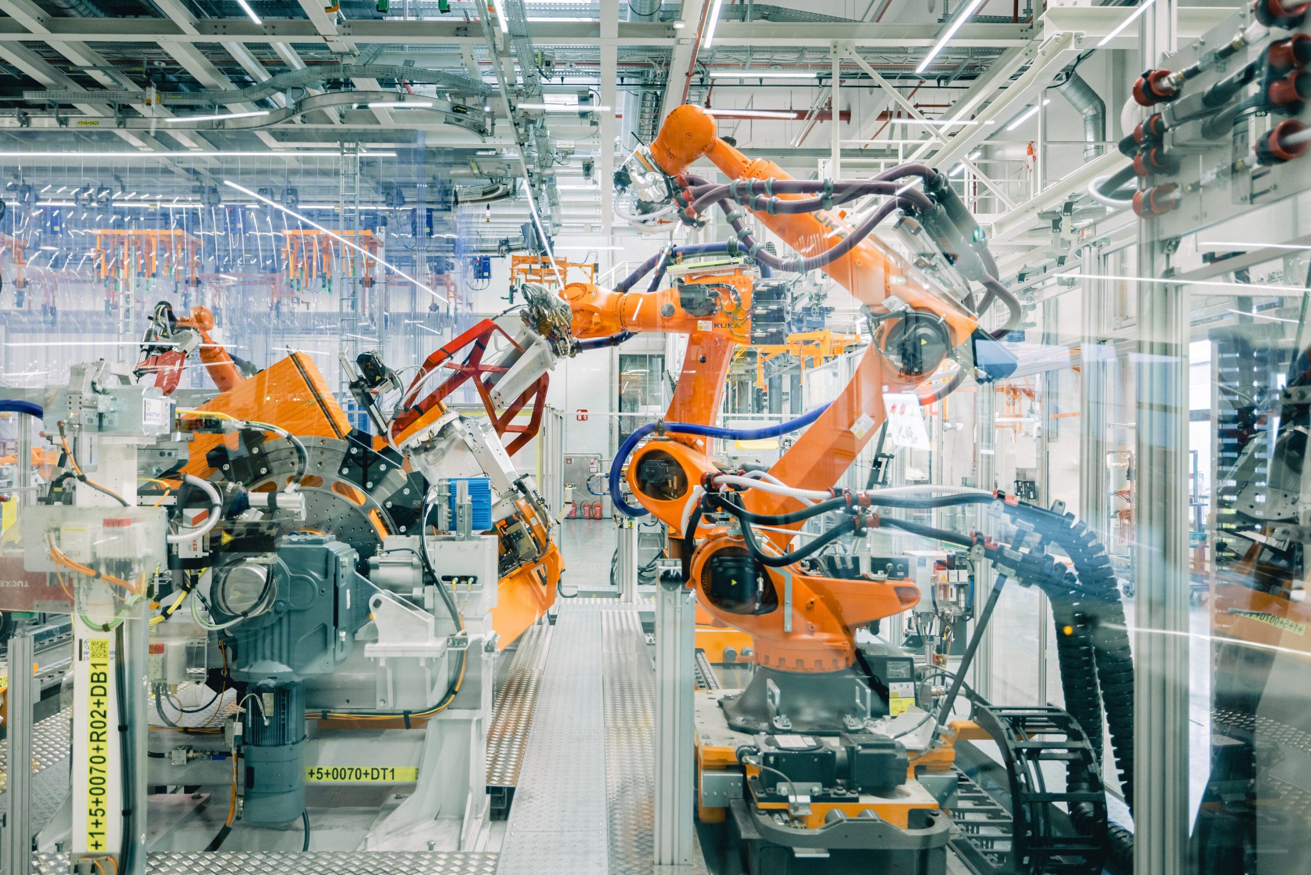 AUDI Filmdreh https://www.audi-mediacenter.com/en/press-releases/virtually-controlled-production-a-first-in-audi-body-shop-16589