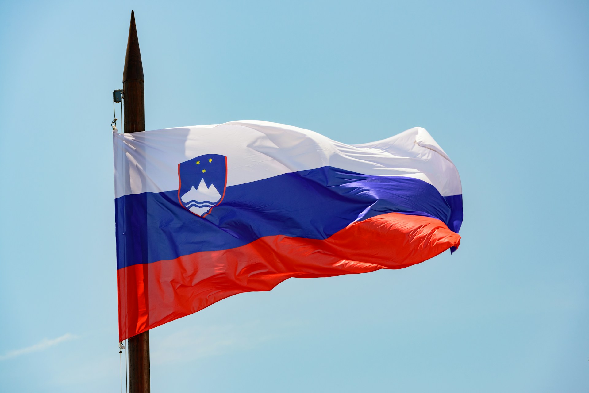 Slovenija zastava Luka E Unsplash