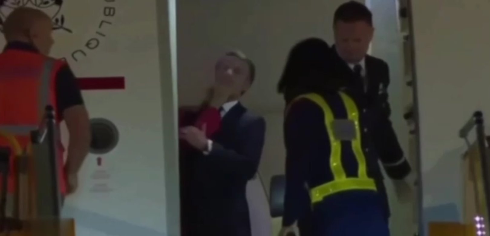 Macron klofuta zajem zaslona