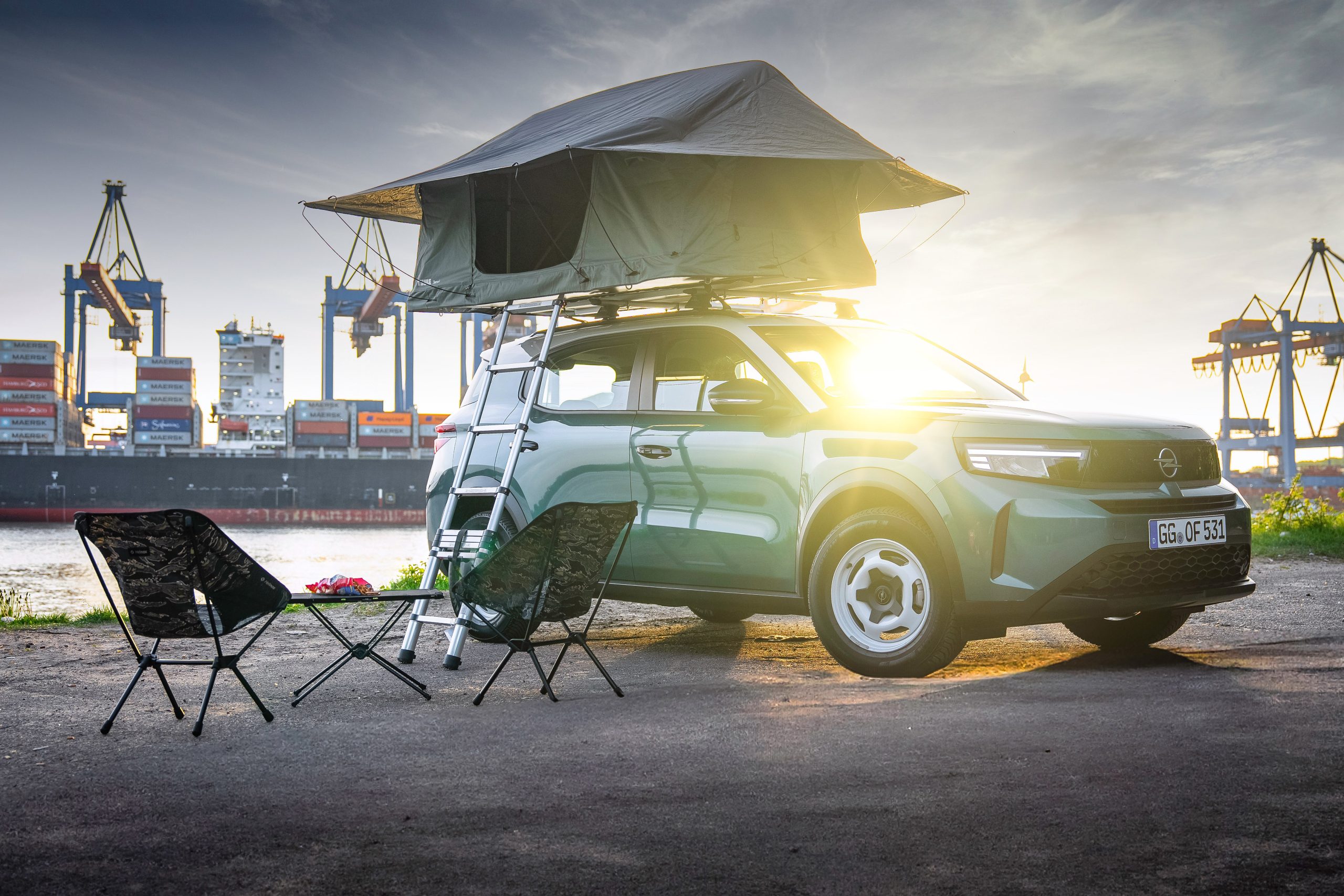 ThenewOpelFronterawithRoofTent https://www.media.stellantis.com/em-en/opel/press/pure-outdoor-experience-the-new-opel-frontera-with-roof-tent
