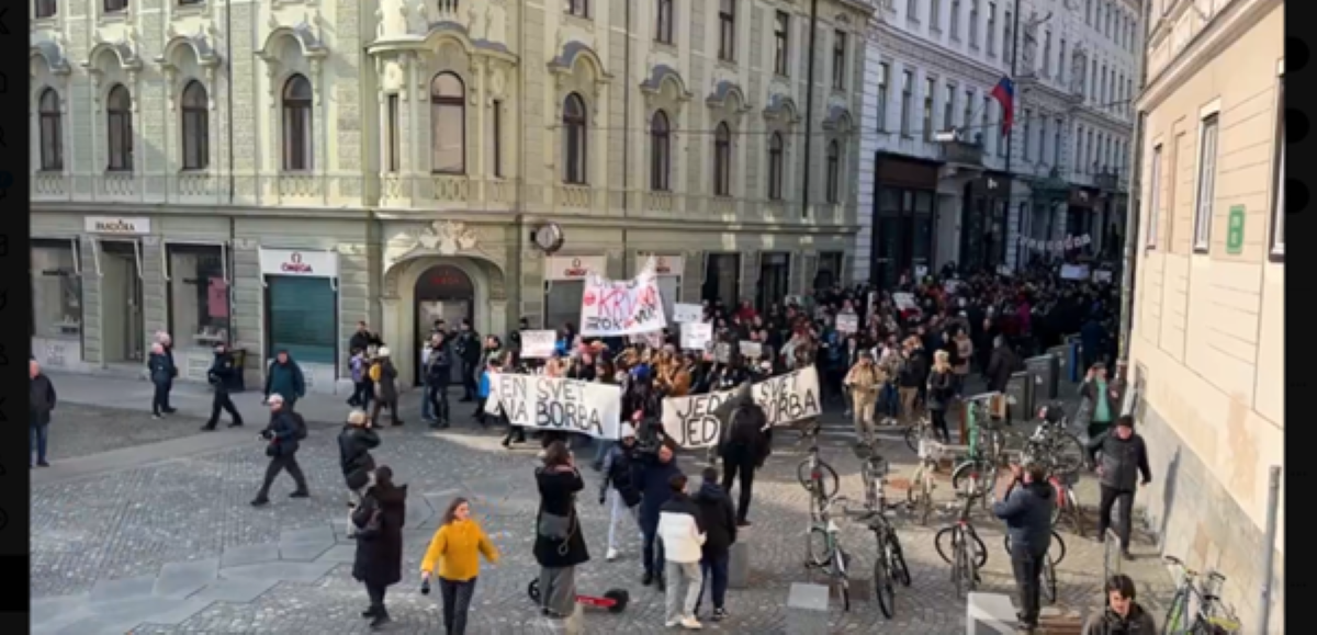 protest študenti srbija zajem zaslona simbolna https://x.com/STA_novice/status/1888202972770804210