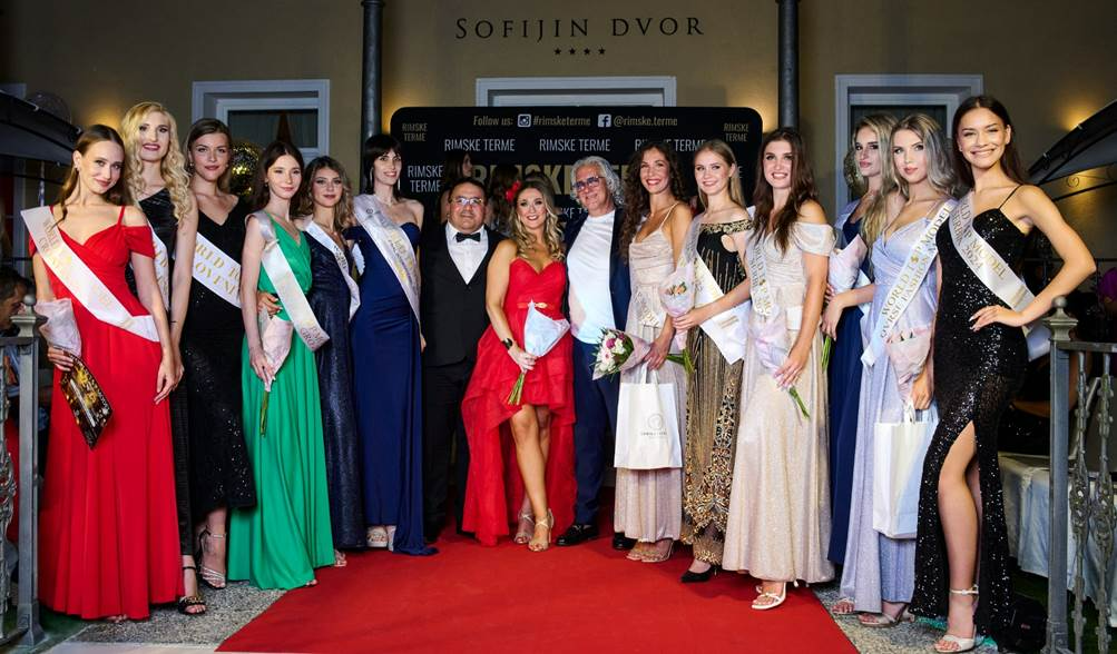 Fiore Tondi, Kaly Koloni, Valery Arakelov in Federica Giovagnoli z letošnjimi in lanskimi zmagovalkami