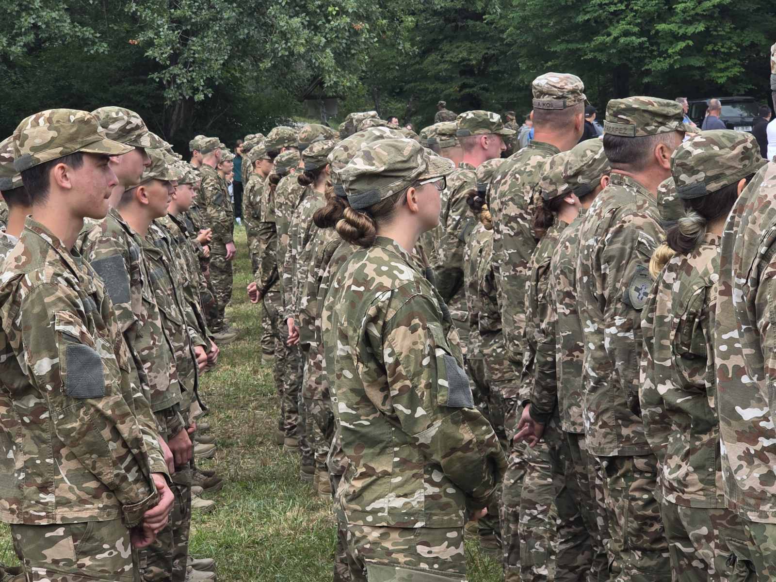 slovensk avojska petra apšner MORS GOV https://www.gov.si/novice/2025-07-12-bohinjska-bela-znova-v-znamenju-mladih-in-vojaskega-duha/