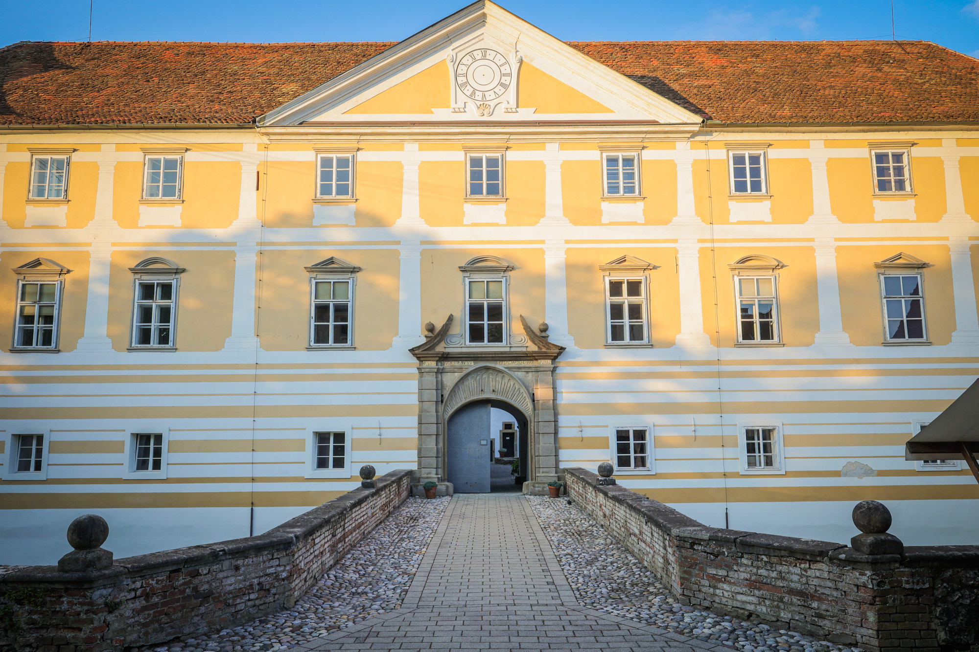 Grad Slov. Bistrica Danijel Novakovič STA MK Gov.si