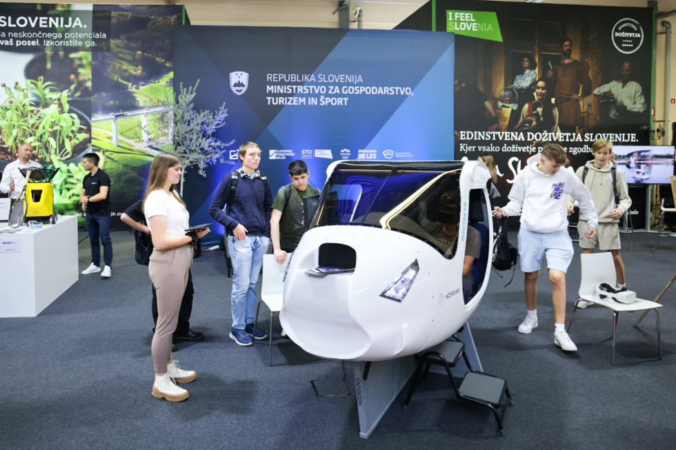 Živa Ogrin, Ministrstvo za gospodarstvo, turizem in šport mos