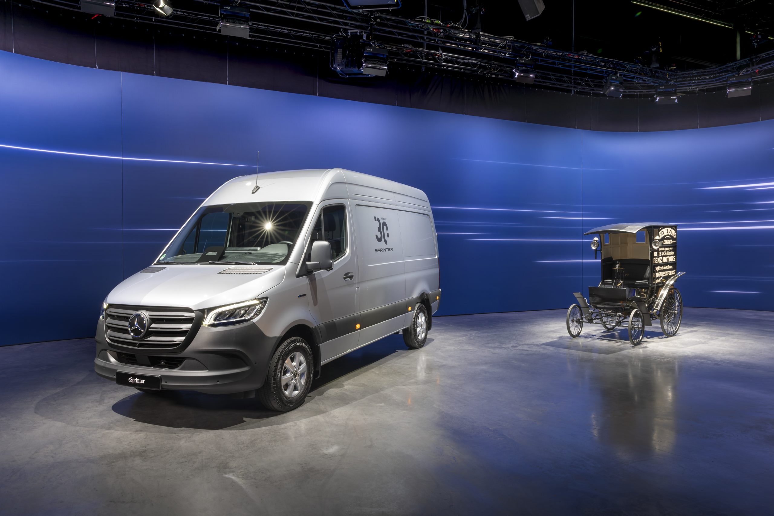 Mercedes-Benz Vans erfindet den Transporter abermals neu – maßgeschneidert für die Vielfalt gewerblicher KundenMercedes-Benz Vans reinvents the transporter once again – tailored to the diversity of commercial customers