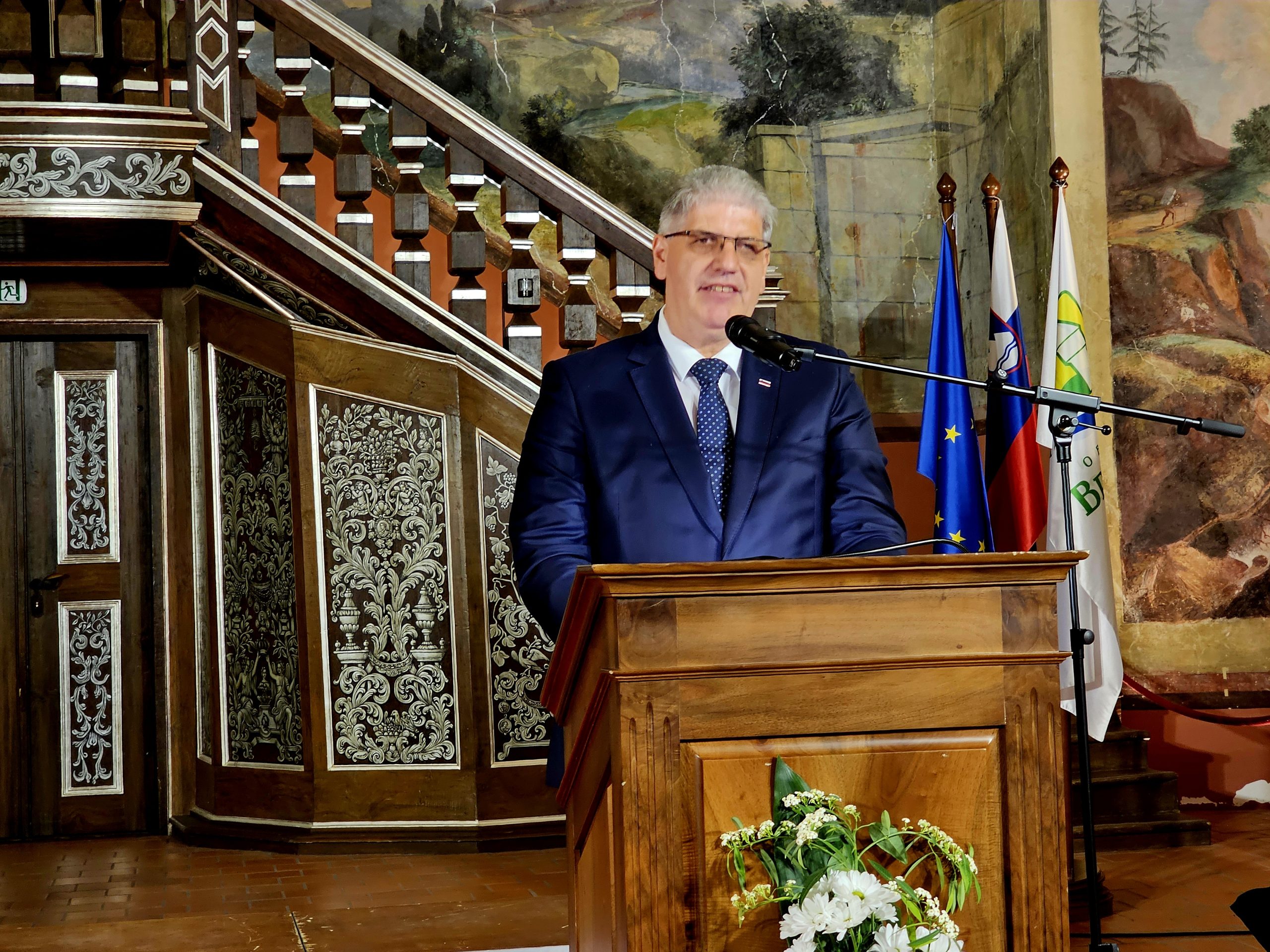 Govor-ministra poklukar