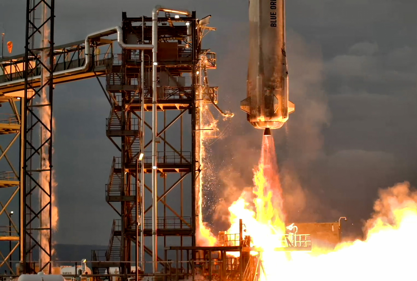 gallery_ns36_liftoff raketa blue origin