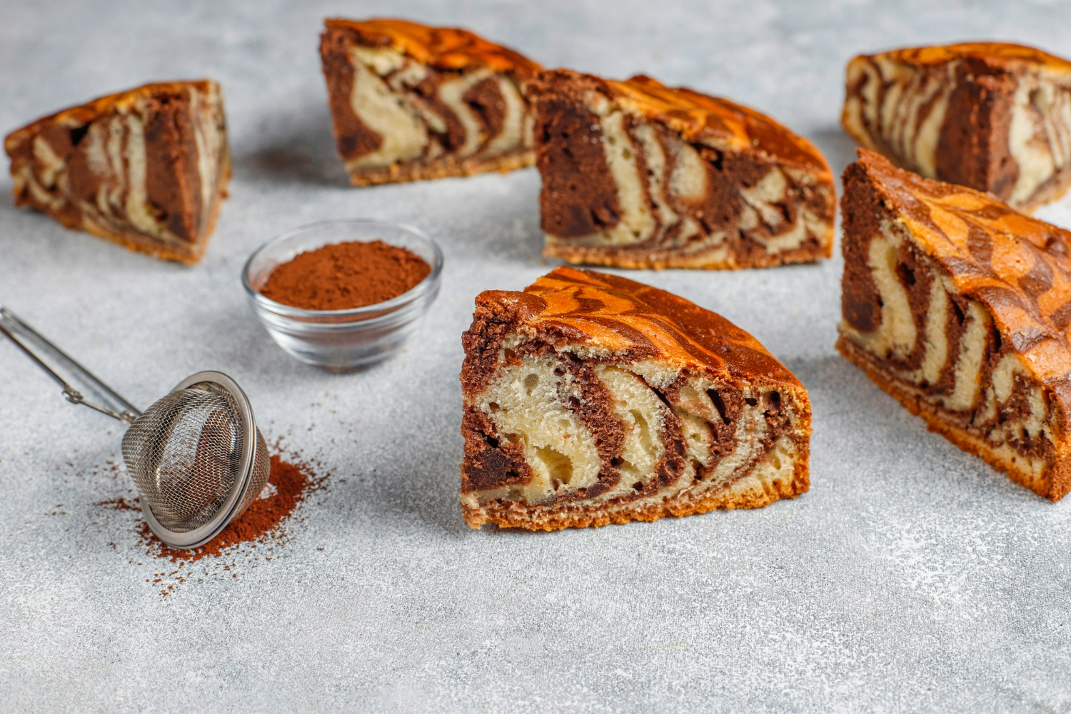https://www.freepik.com/free-photo/homemade-delicious-zebra-marble-cake_10271130.htm#fromView=search&page=1&position=15&uuid=28bcd217-22b3-44f4-a3ef-063fe351ac39&query=marbel+cake