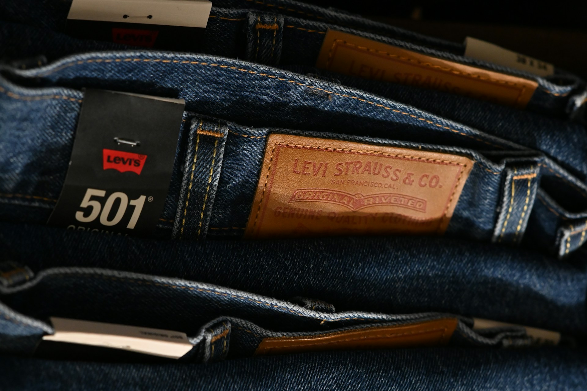levis kavbojke moda unsplash