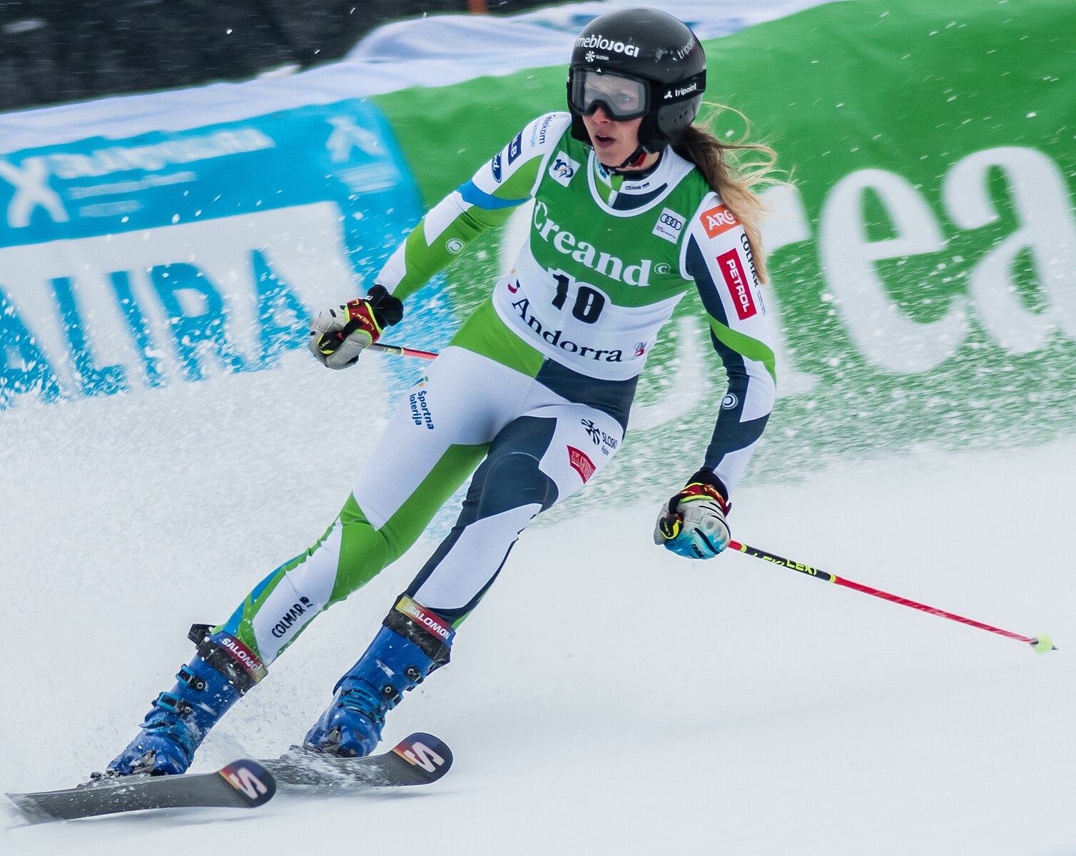 Ana_Bucik_Soldeu_2024_GS_1st_run_(8)_(cropped)