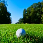 Slovenski raziskovalci razvili senzor, ki golfistu pokaže napake pri zamahu