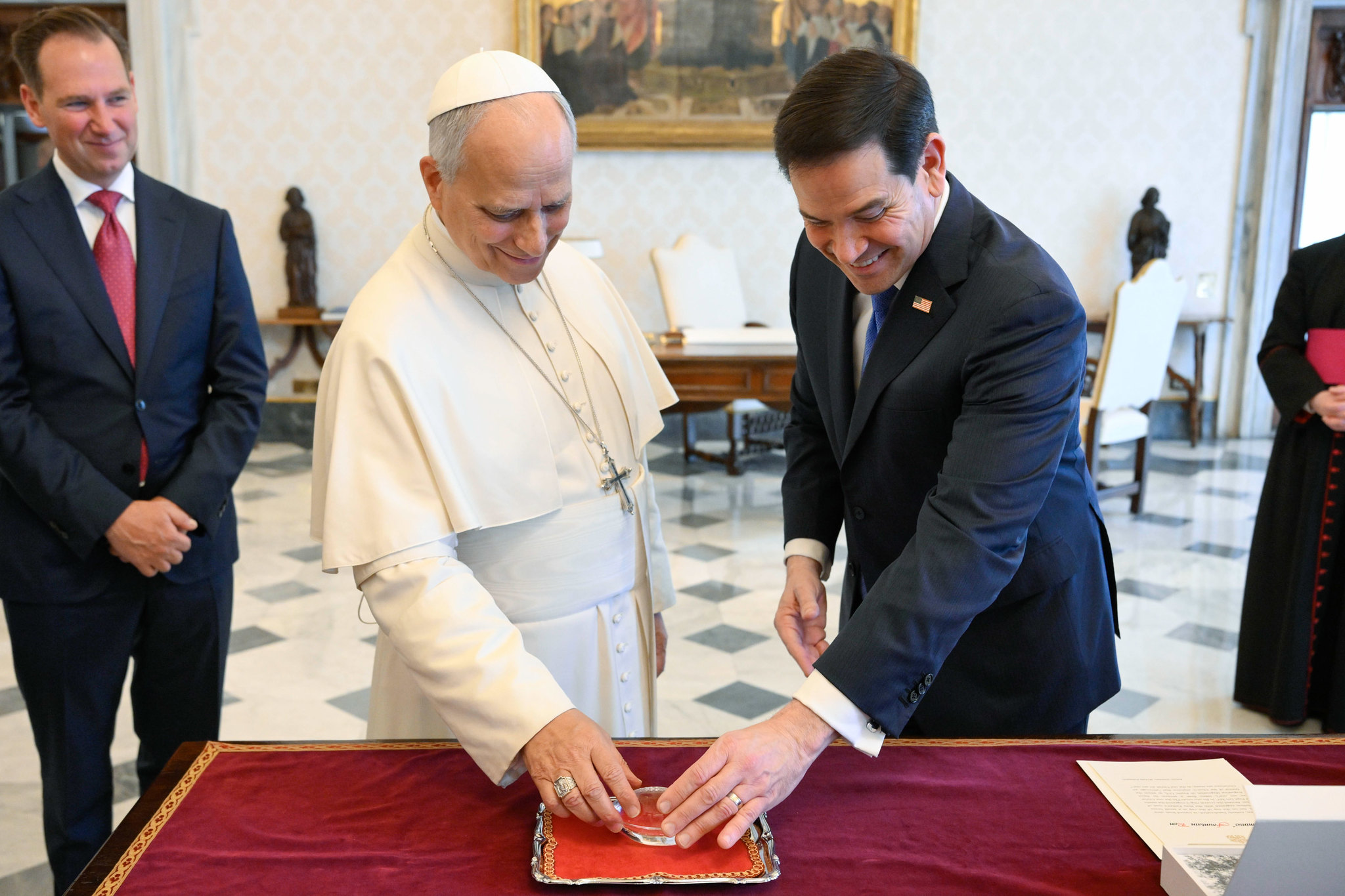 https://www.flickr.com/photos/statephotos/55255090820/in/album-72177720333511730