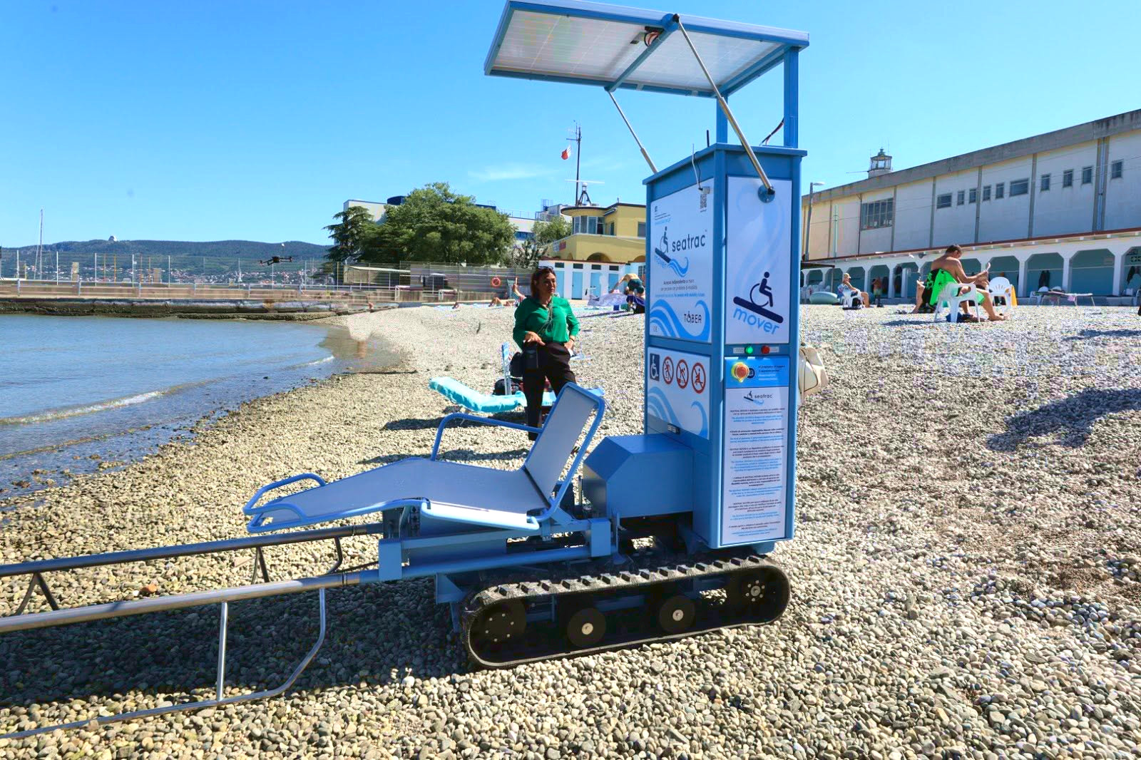 Brez-ovir-dostopne-plaze-italija-trzaski-zaliv-trst-seatrac-za-invalide