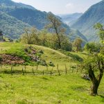 Skrita cerkev nad Tolminom velja za eno najlepših v Evropi. Do nje vodi nepozabna pot