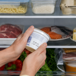 Ta živila po pretečenem roku raje zavrzite: pri nekaterih tveganje ni vredno prihranka