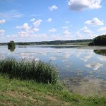 Le nekaj minut od Ljutomera se skriva jezero z eno najlepših sprehajalnih poti v Pomurju
