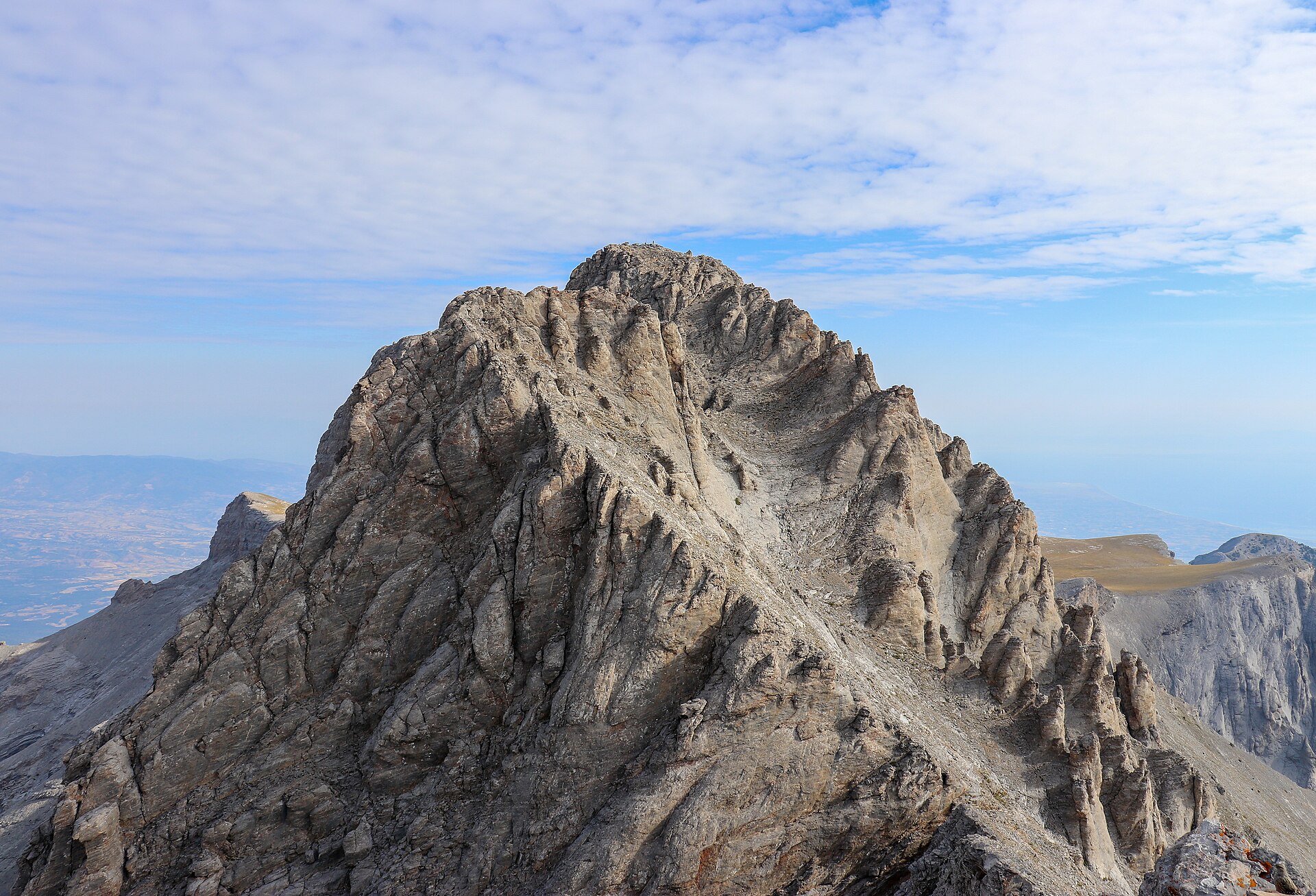 Mytikas_peak_02
