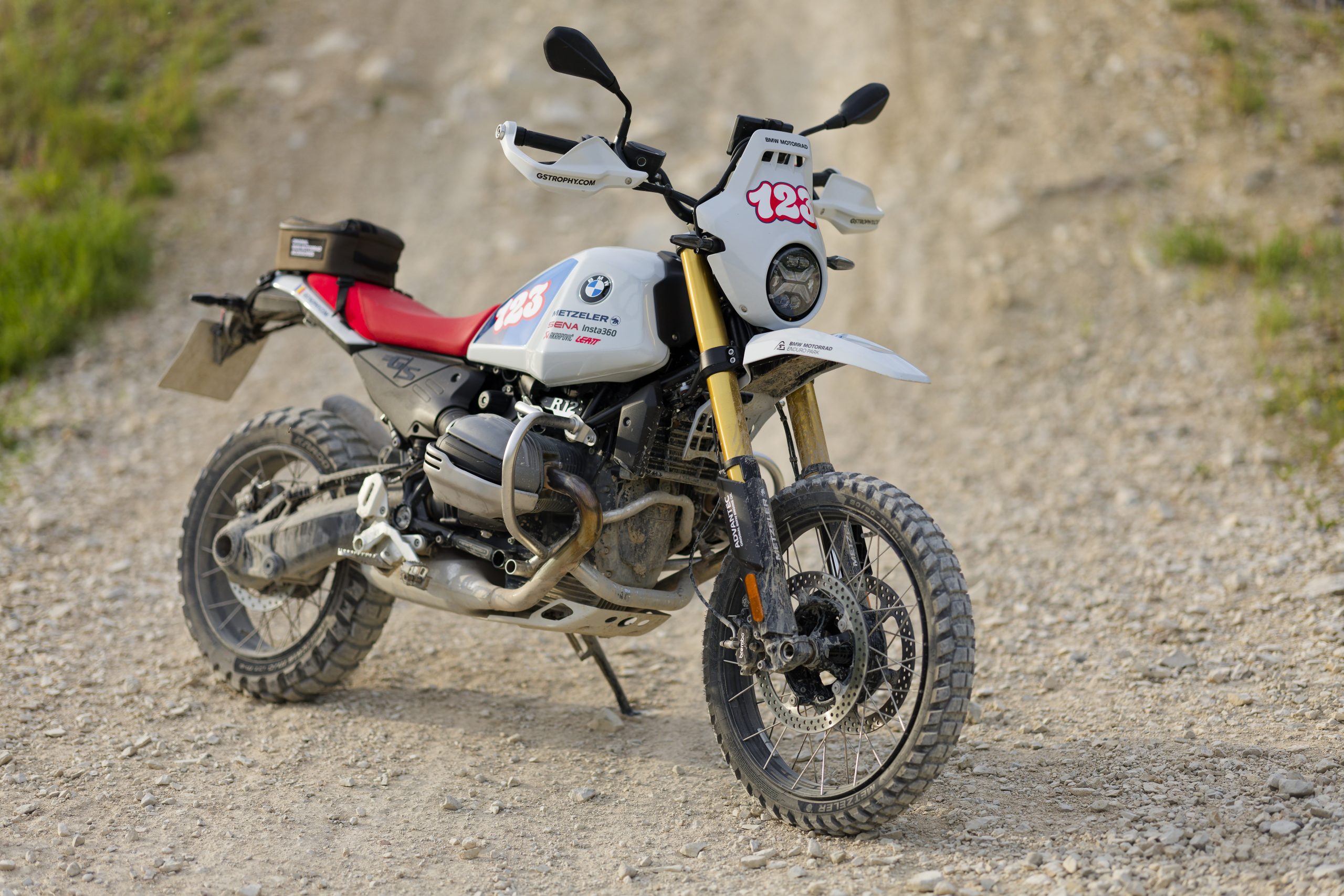 P90647881_highRes_bmw-r-12-g-s-gs-trop