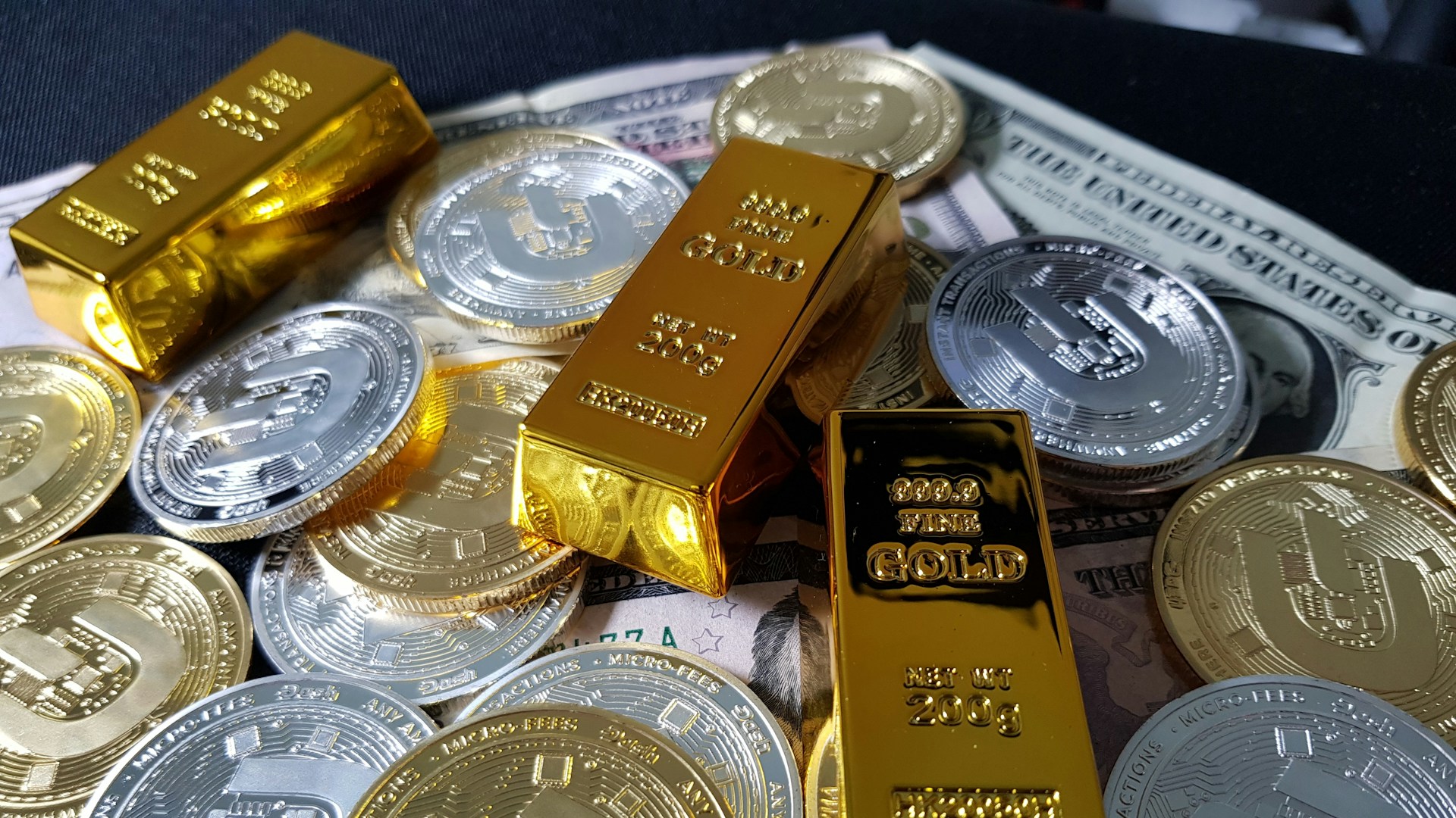 zlato kripto dash-cryptocurrency--3xhXkOcKvE-unsplash
