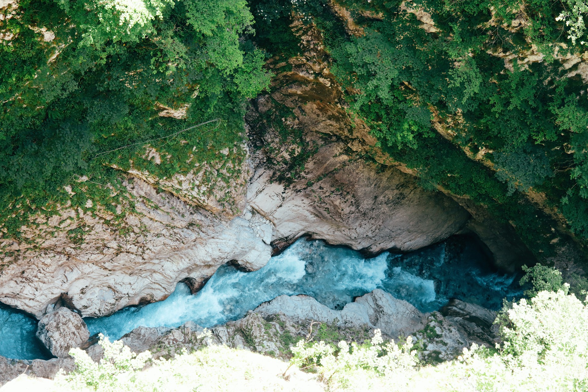 soča slovenija hannes-2Ek2IkaY1Fk-unsplash