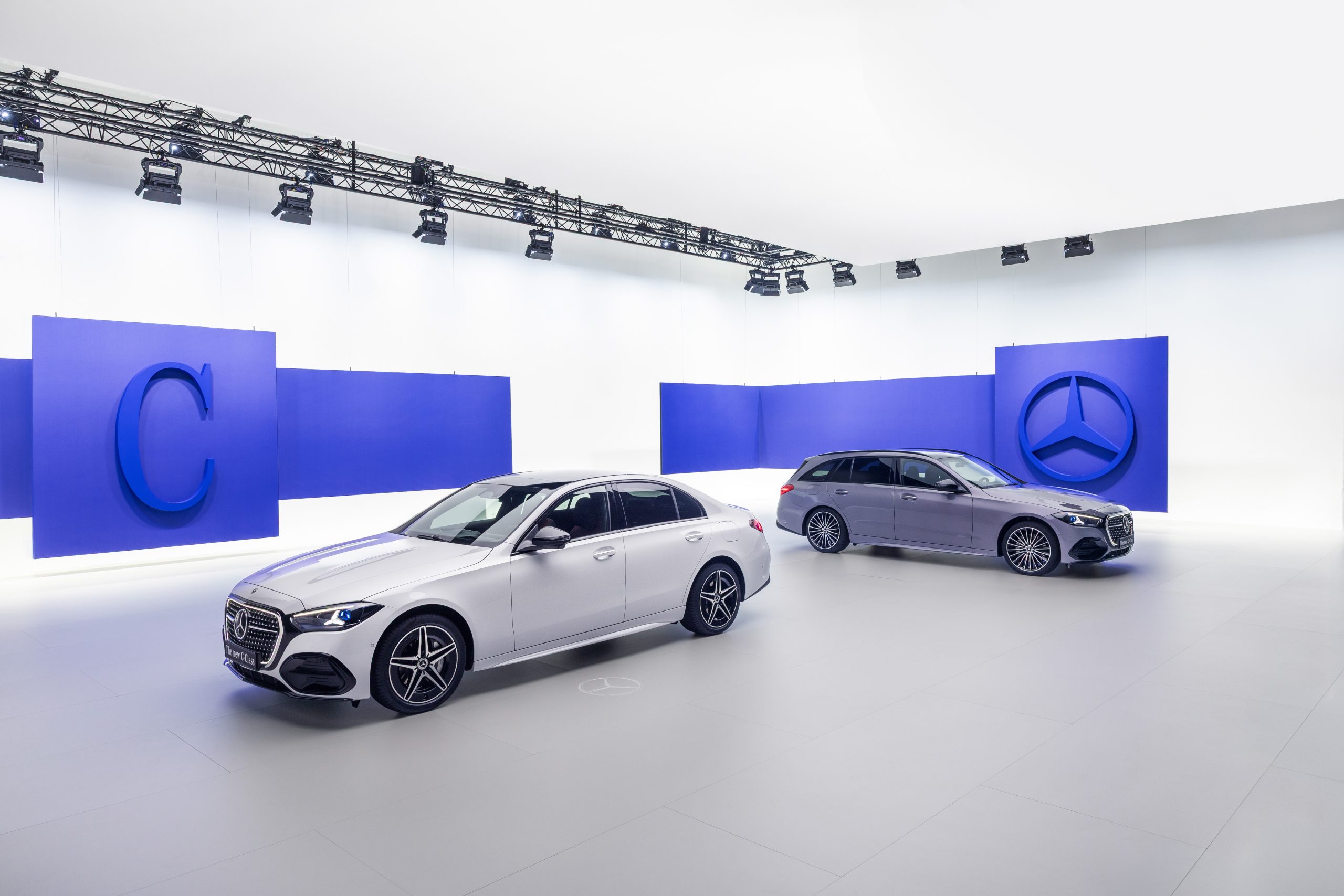Vertraute Stärke auf einem neuen Niveau: Die neue Mercedes-Benz C Klasse bleibt sich treu – und wächst über sich hinausThe new Mercedes-Benz C-Class: Refined strength. Trusted continuity.