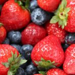 Osem živil, ki koristijo tako srcu kot črevesju