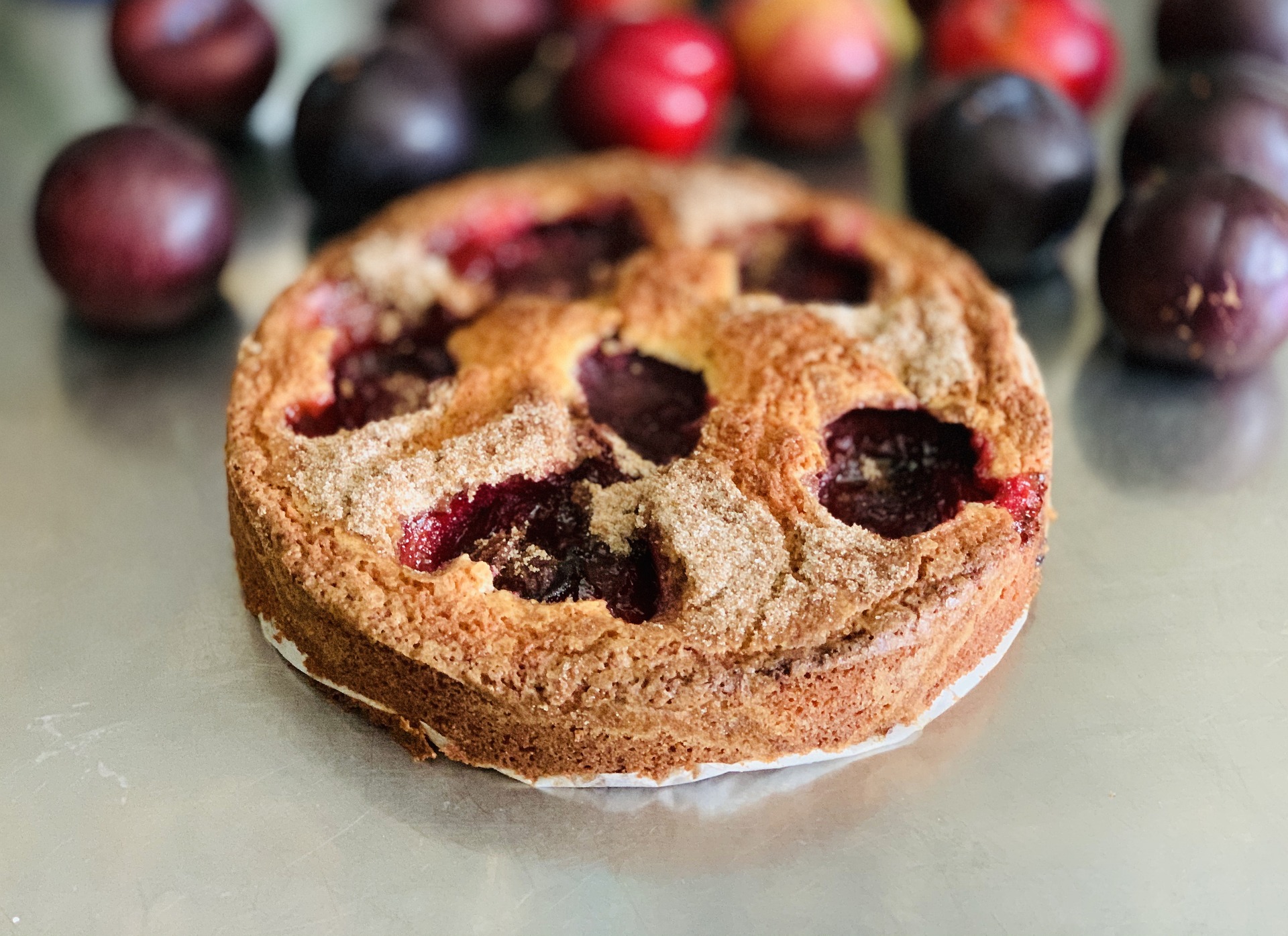 slivov biskvit threemilesperhour-plum-tart-5547507_1920