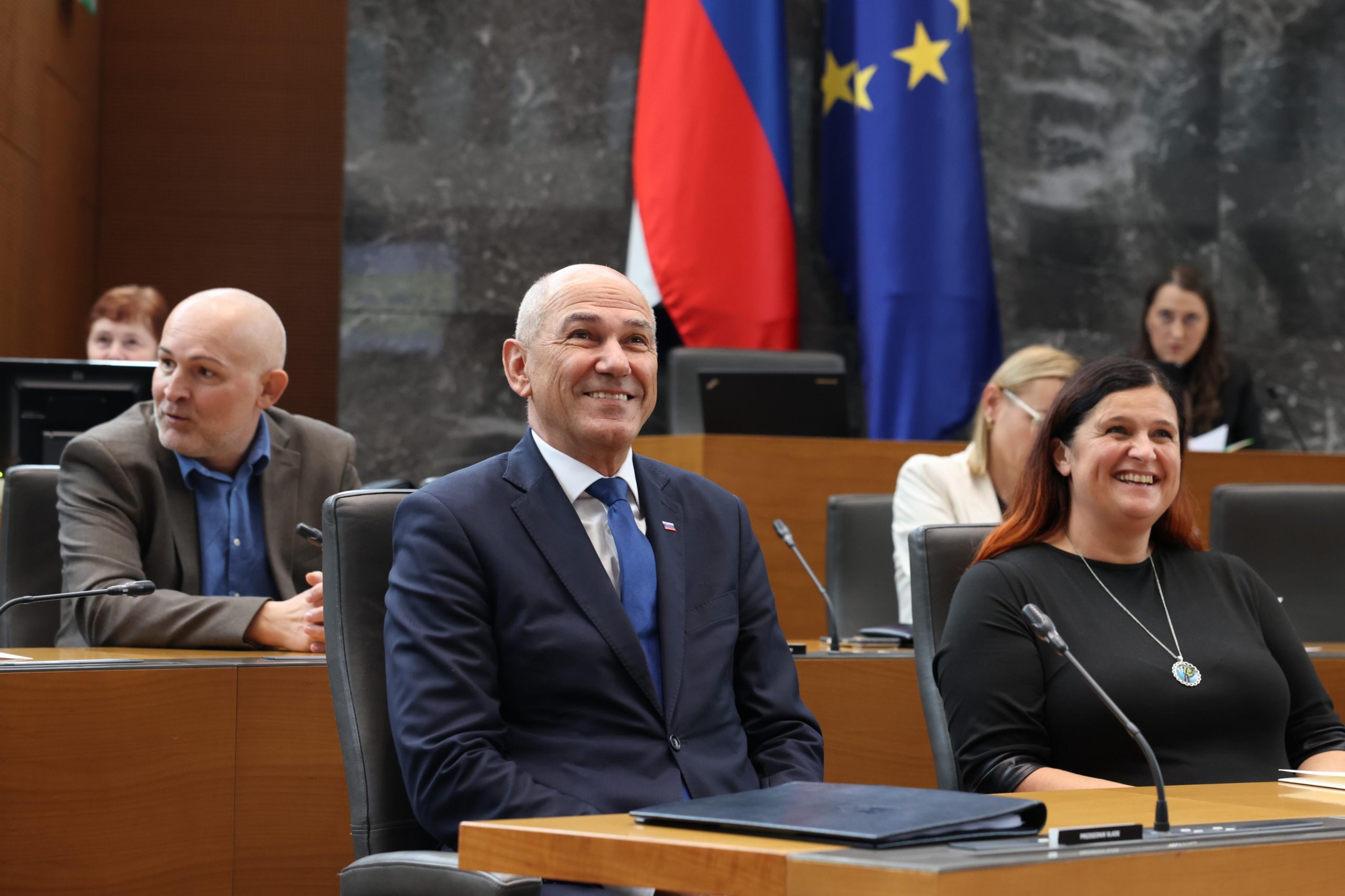 Premier Janša DZ Sušnik