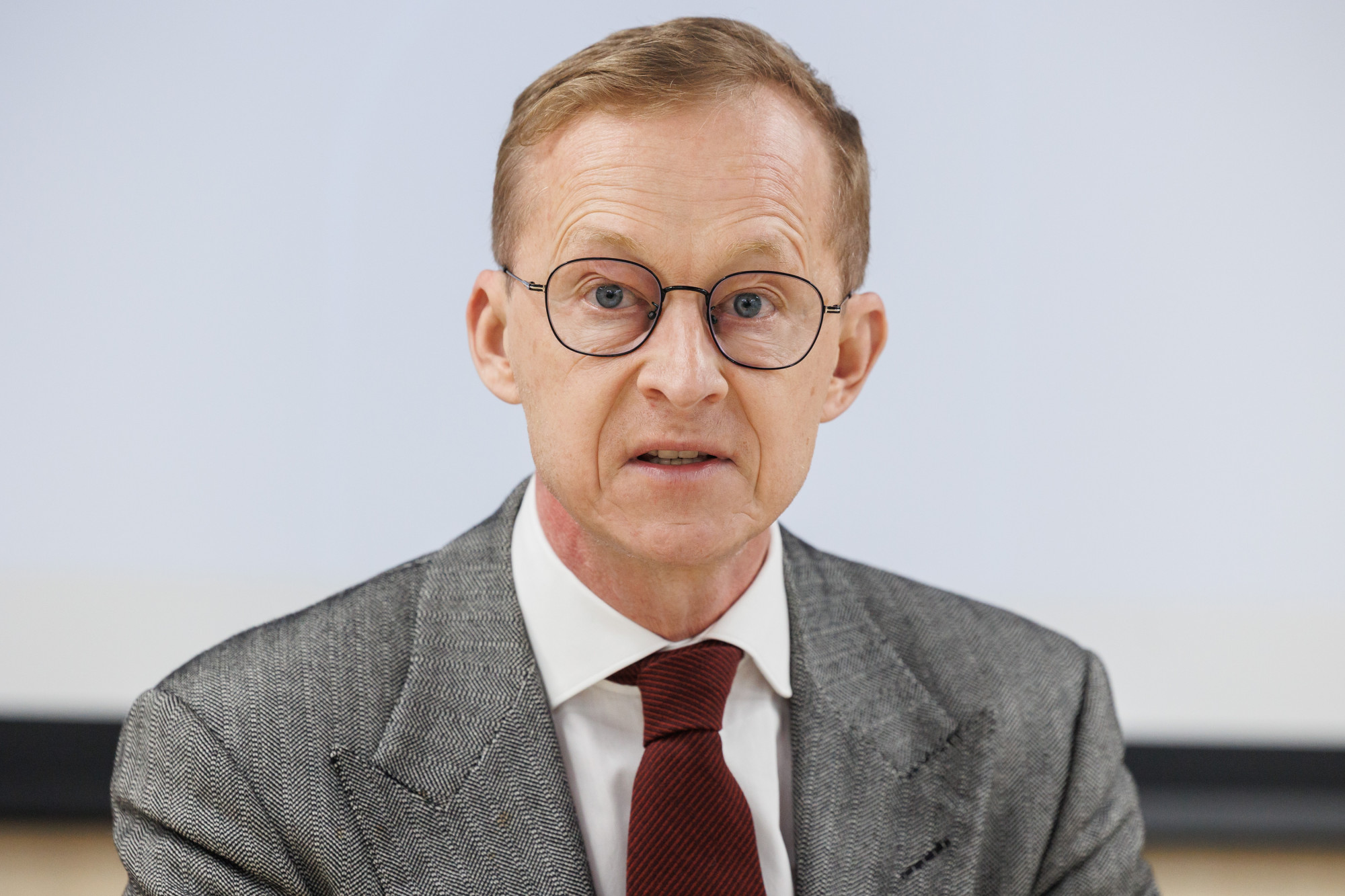 jamnik tejić sta https://www.gov.si/novice/2026-03-10-podpis-sporazuma-s-sid-banko-o-financnem-mehanizmu-za-podporo-javni-stanovanjski-gradnji/