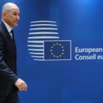Premier Janez Janša danes na vrhu EU: Slovenija želi zaščititi denar za kmetijstvo in razvoj