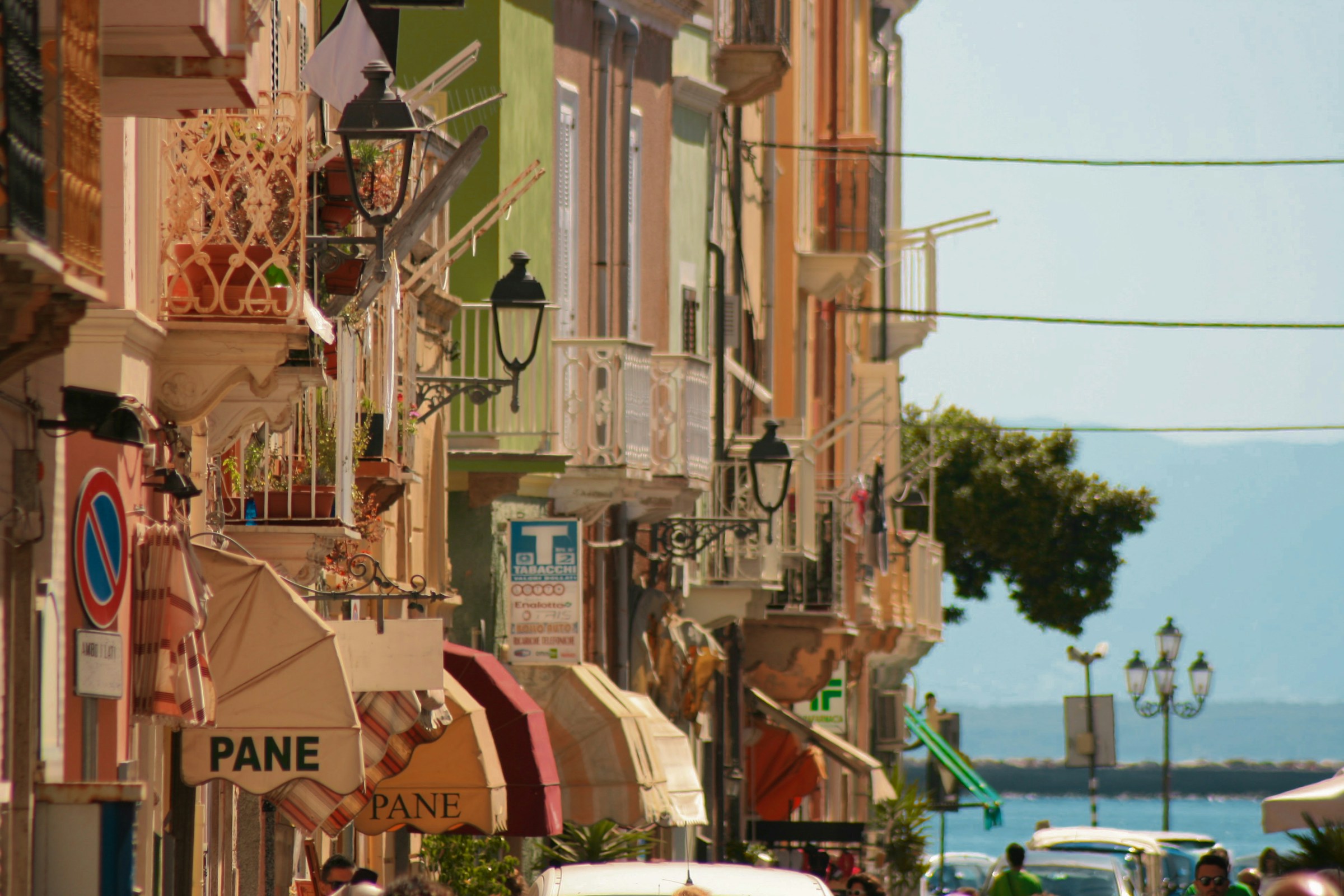italija laura-lugaresi-PKXG1AdMzaI-unsplash